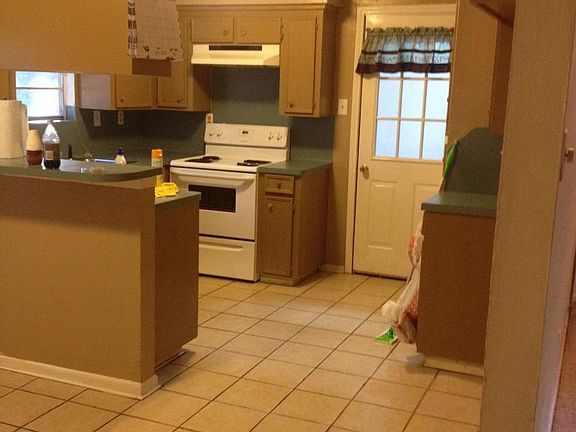 3rd image of 10870 Champion Village Dr