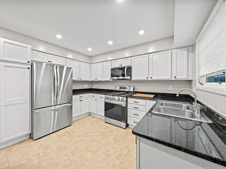 2277 S Overlook Rd — Photo 20