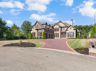 104 Round Hill Point, Oak Ridge, TN 37830