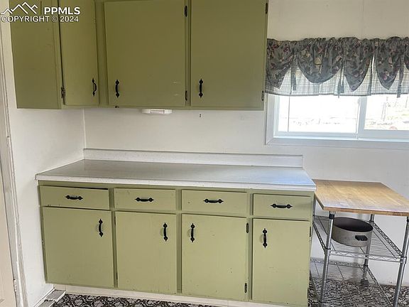 3rd image of 706 Montoya Ln