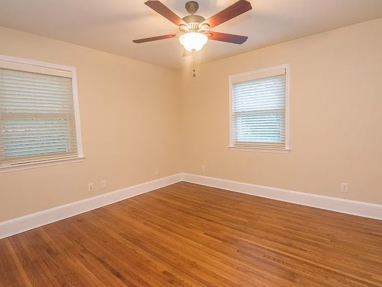 1000 Jefferson Dr — Photo 13