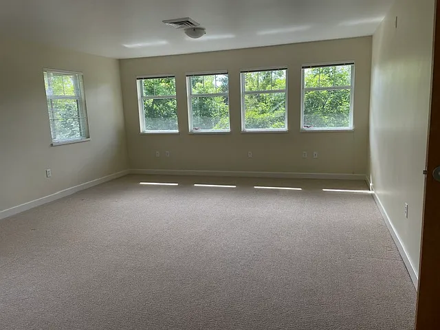 113 N Avenue C Ave — Photo 5