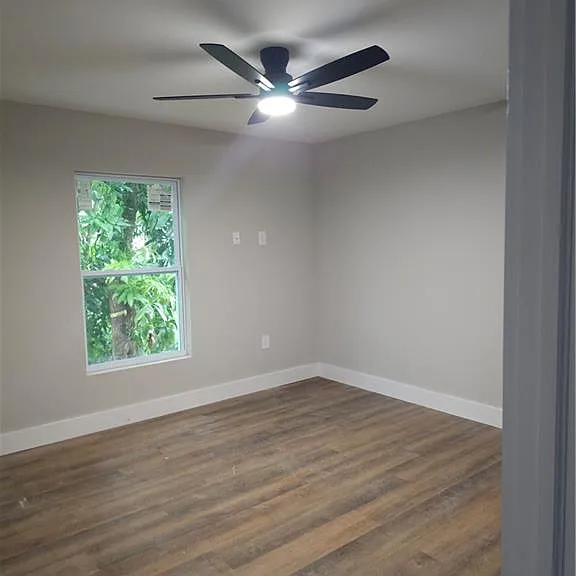 310 Balboa Ave — Photo 3