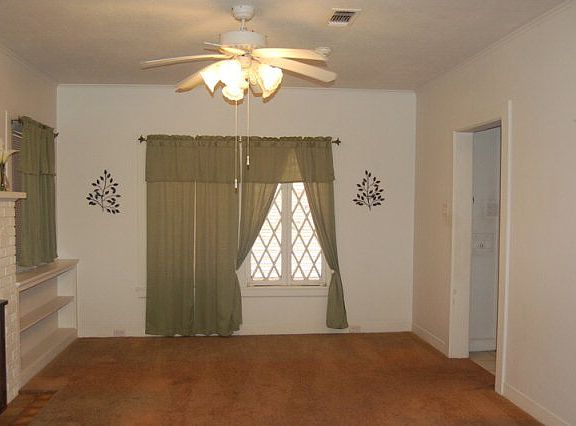 4th image of 4016 Avenue S