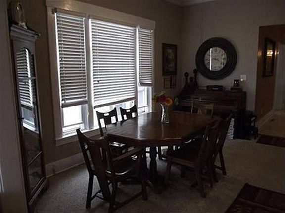 4th image of 804 E 6TH