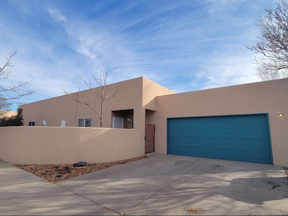 1st image of 3004 Los Tomases Dr NW