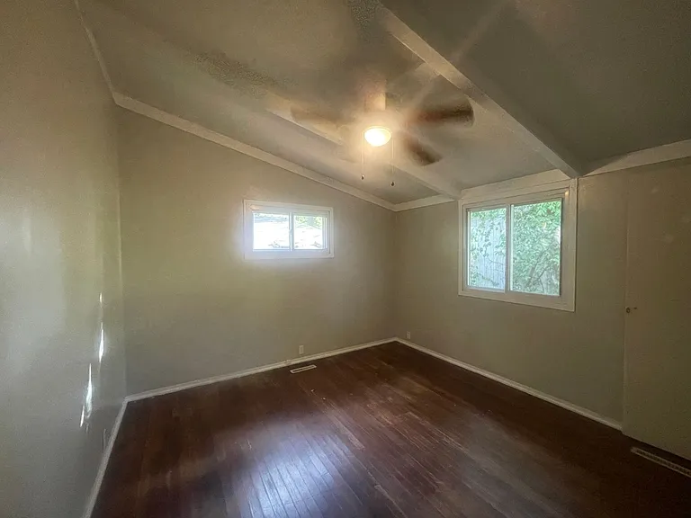 212 S Emerald Ln — Photo 4