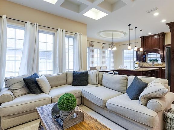 4th image of 4601 Wisteria Ave