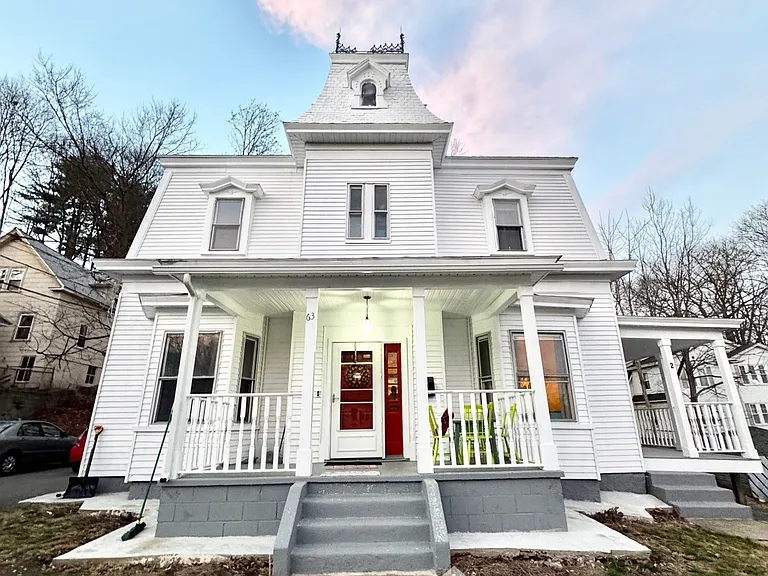 63 Walnut St #1 — Photo 16