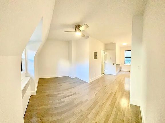 4th image of 310 W 82nd St APT 9