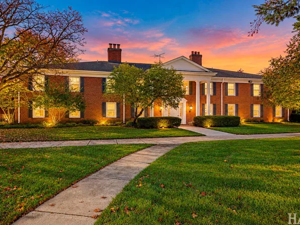 (undisclosed Address), Crystal Lake, IL 60014