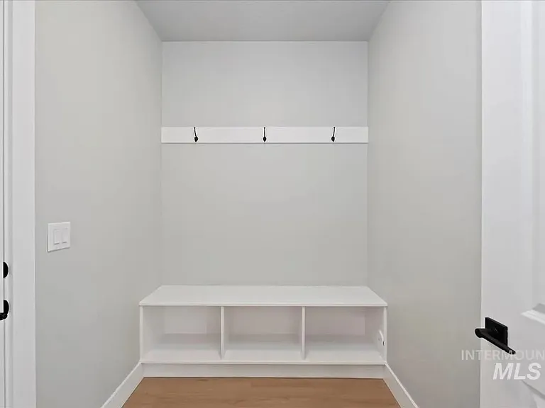 404 Hidden Mill Ct — Photo 32