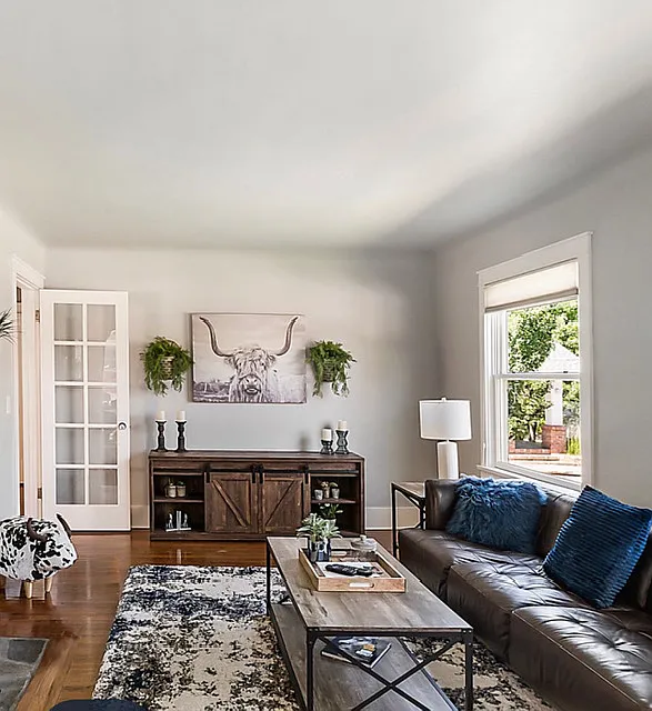 3 bed, 1.5 bath, 1001 sqft, $2,700 — Photo 4