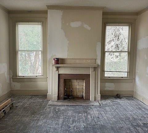 4th image of 207 W Gordon St