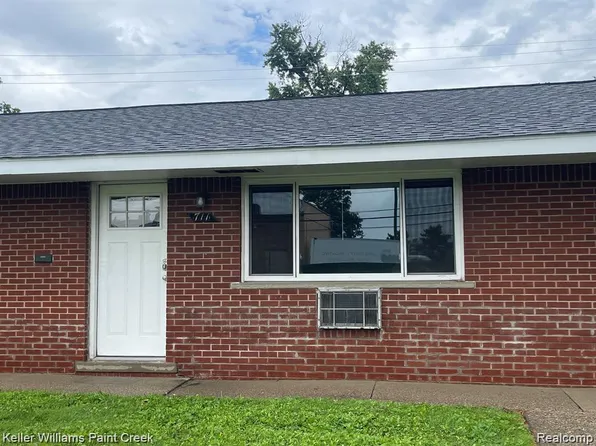 751 E Bennett St, Ferndale, MI 48220