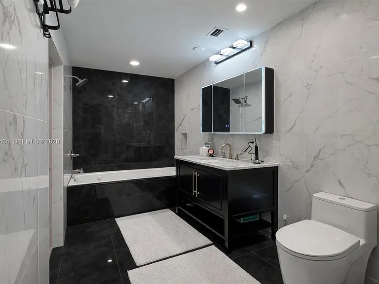 13451 SW 74th Ave — Photo 14