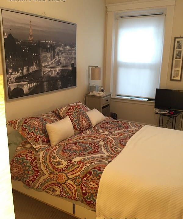 2nd image of 1318 Commonwealth Ave APT 6