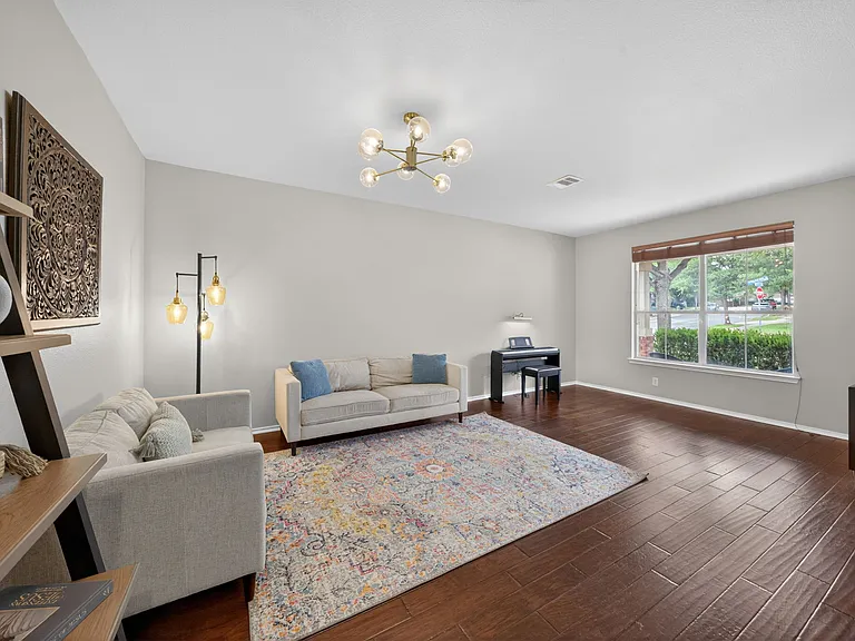 4847 Farber Dl — Photo 6