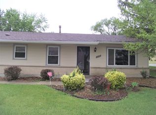 17631 Winston Dr, Cntry Clb Hls, IL