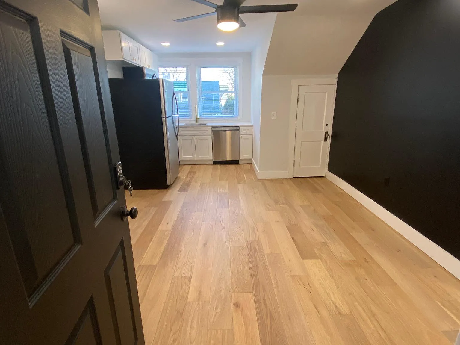 321 Summit St — Photo 3