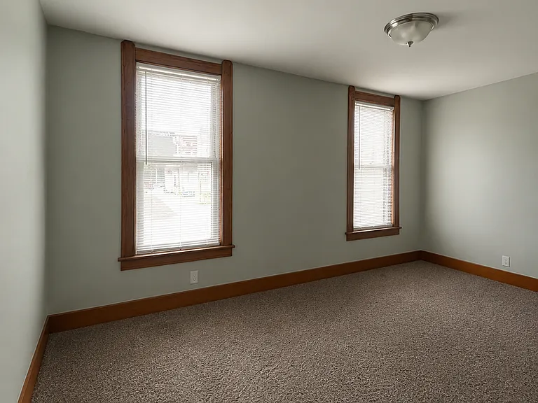 320 Alabama St — Photo 16