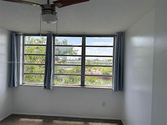4th image of 1750 NE 191st St #323E-4