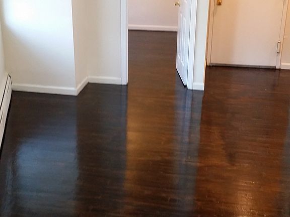 4th image of 1385 Teller Ave #3