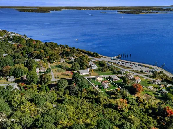 28 Pier Rd, Prudence Island, RI 02872