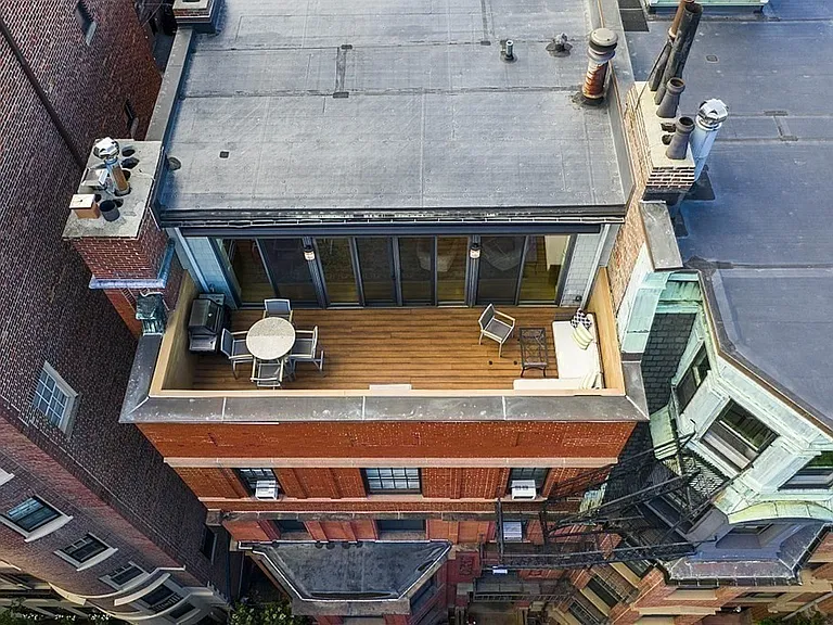 135 Marlborough St #PENTHOUSE — Photo 2