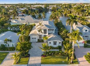 493 8th Ave S, Naples, FL 34102