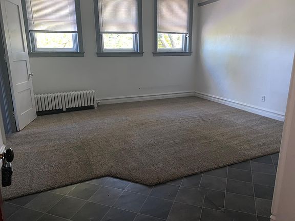 4th image of 973 N Main St APT 5