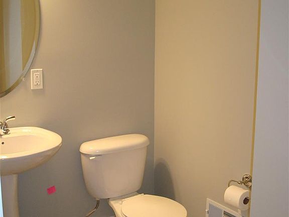 5th image of 863 Cobblestone Way Dr