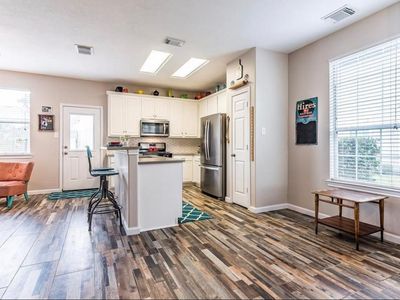 329 Brandy Ridge Ln, Dickinson, TX, 77539