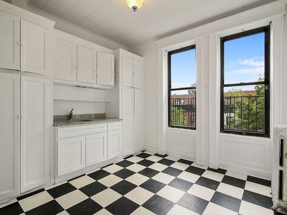 1st image of 582 5th St #D1