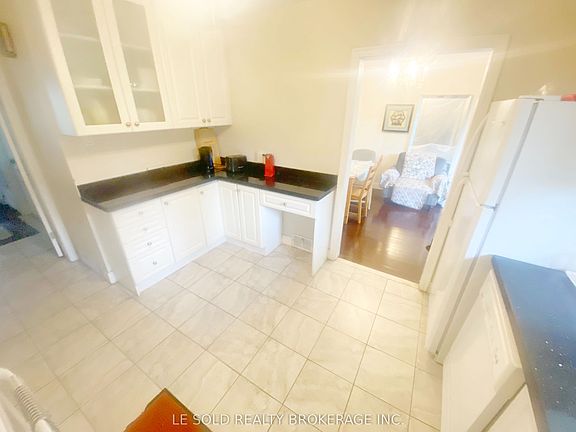 5th image of 21 Revcoe Dr Floor 2