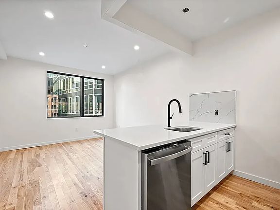 3rd image of 463 W 125th St #1D