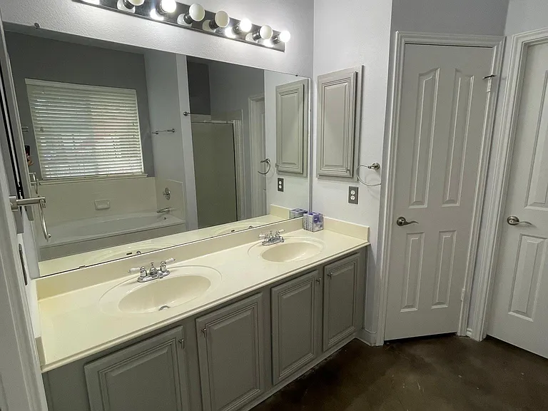 22407 Madison Park — Photo 20