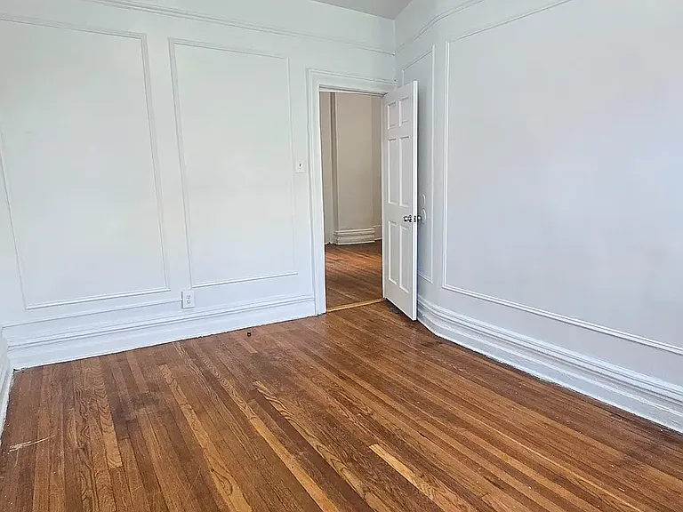 2403 Hoffman St #7 — Photo 10