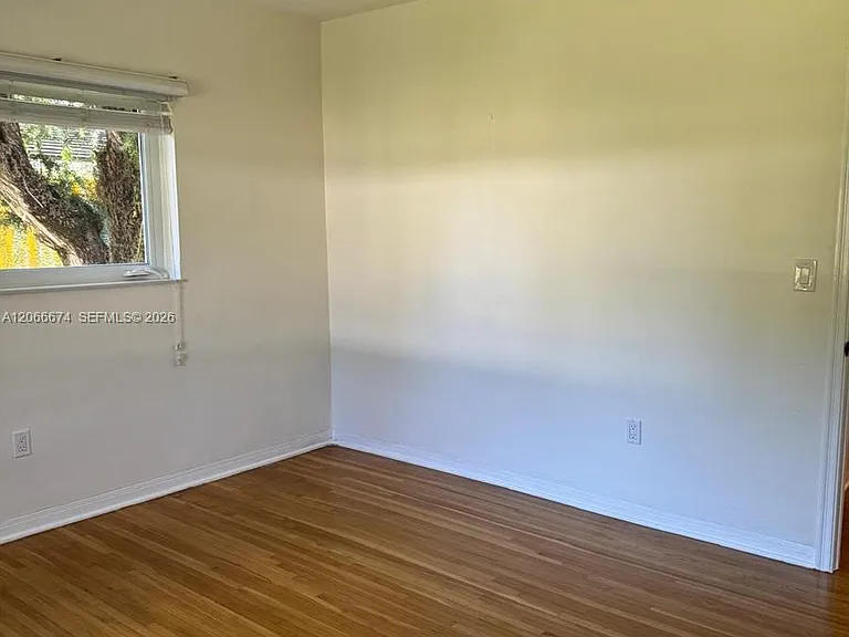 431 Candia Ave — Photo 36