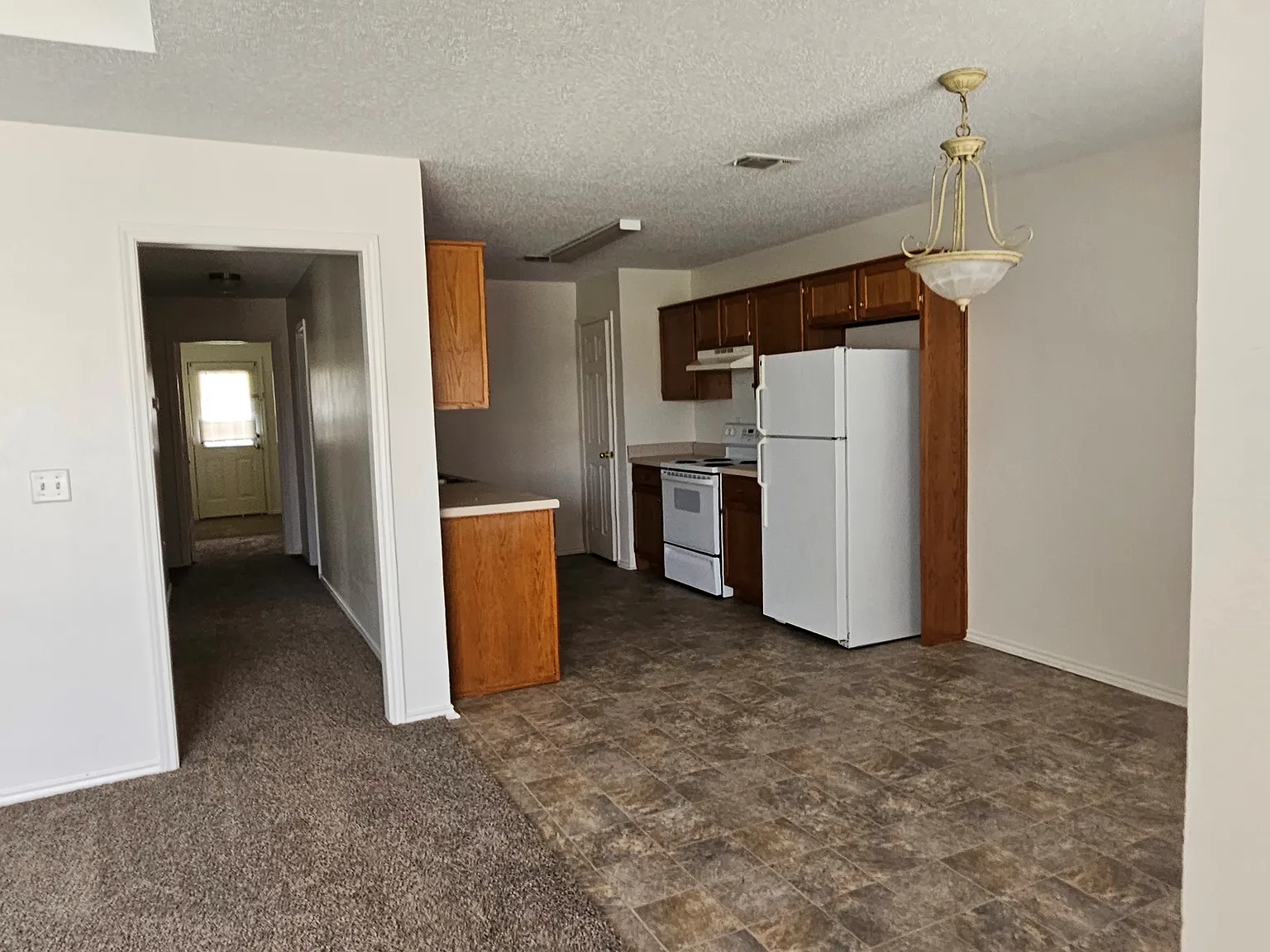 2 bed, 1130 sqft, $1,100 — Photo 3