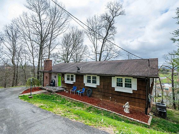5th image of 397 Parkland Dr