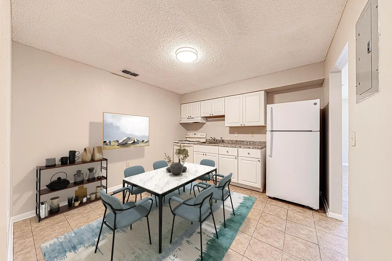 2 bed, 700 sqft, $950 — Photo 3
