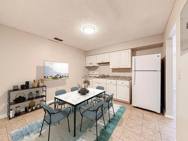 415 NE 11th Ave #1 — Photo 3