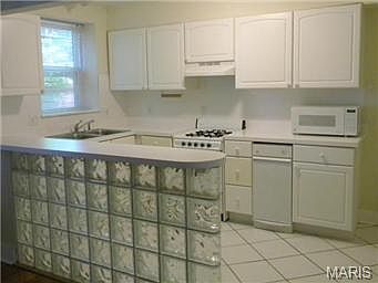 2nd image of 7739 Kingsbury Blvd Unit 11