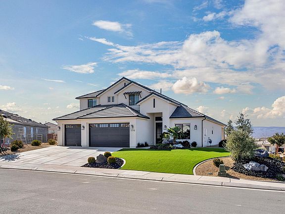 3rd image of 1418 E Hayrocks Dr