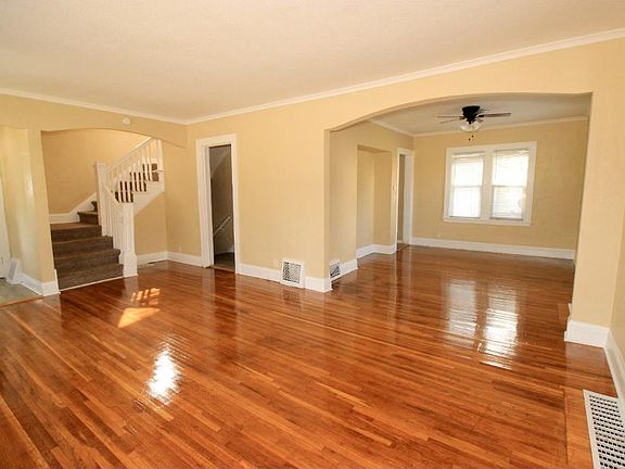 4th image of 615 26th Ave N