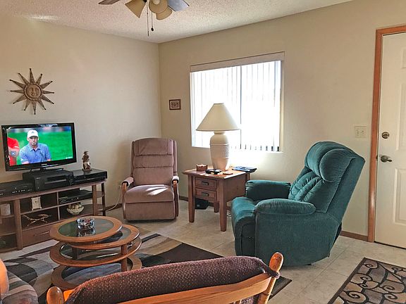 living room_
