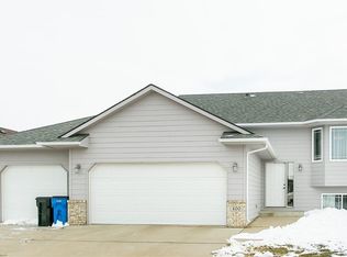 400 N Perry Ln, Harrisburg, SD 57032