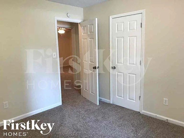 5334 Memorial Ln — Photo 8