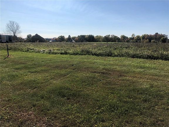 3rd image of 217 Cattail Ln